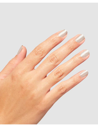 OPI les mains dans les nuages