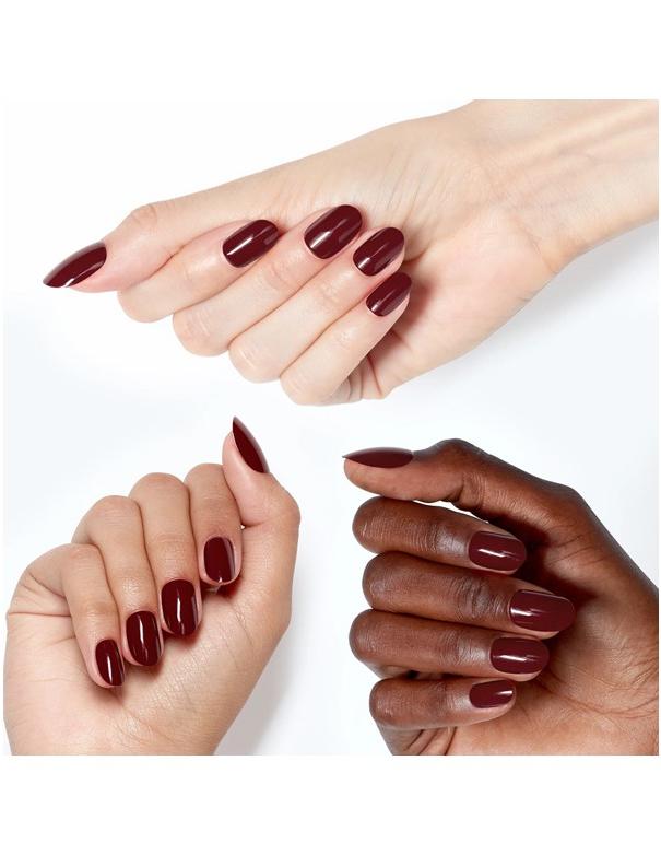 Ongles courts OPI xPRESS-ON : un café à la main