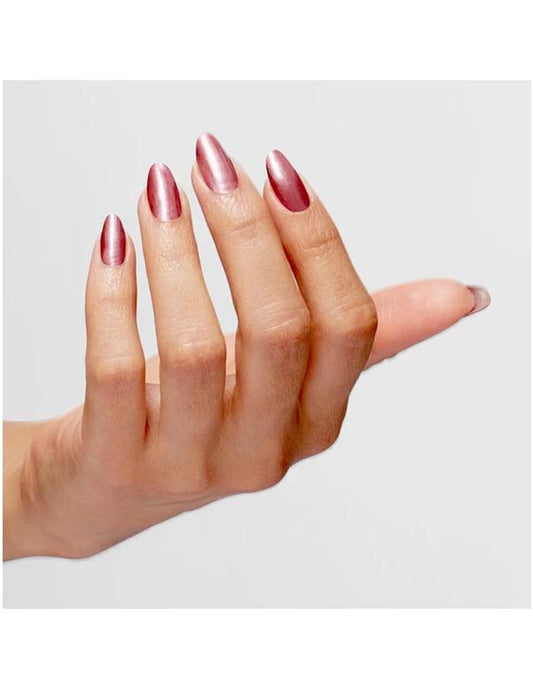 Toast au champagne Chicago OPI Infinite Shine